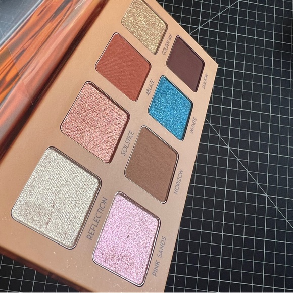Beauty for Real Golden Hour mango butter eyeshadow palette NWT - Picture 6 of 6